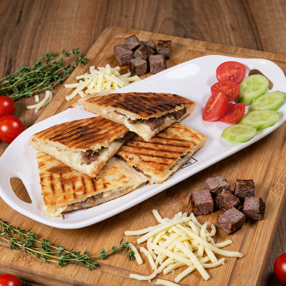 Kavurmalı - Kaşarlı Tost
